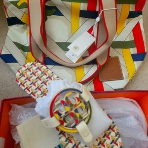 TORY BURCH TOTE AND SANDALS